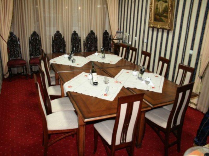Hotel Kosta'S Podgorica Ngoại thất bức ảnh